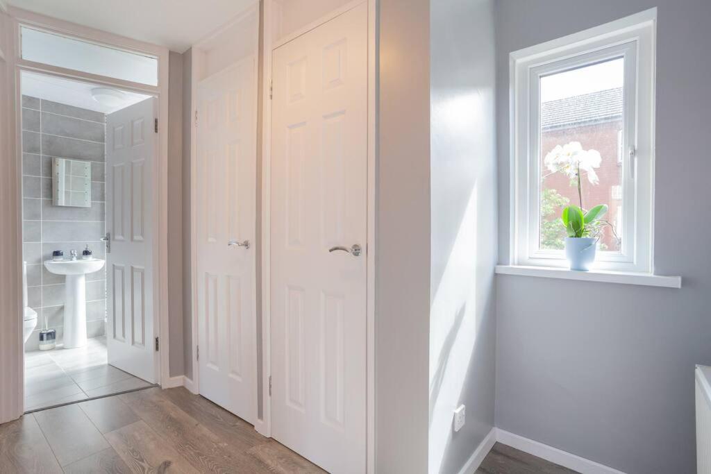 Beautiful Apartment In The Heart Of Belfast!! Eksteriør billede